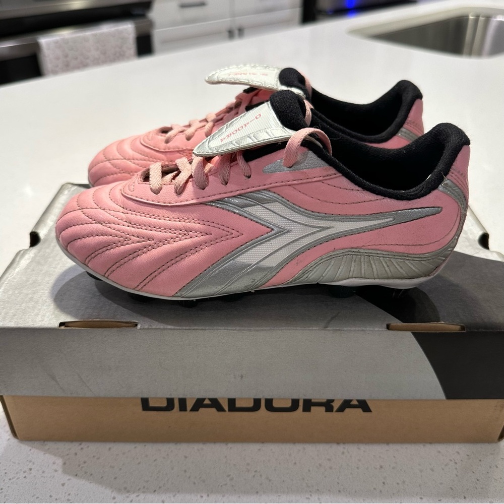 Diadora Kids Pink Soccer Shoes